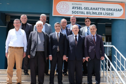 Hayat Sağlık Grubu Yönetiminde Kütahya Valisi Işın'a ziyaret