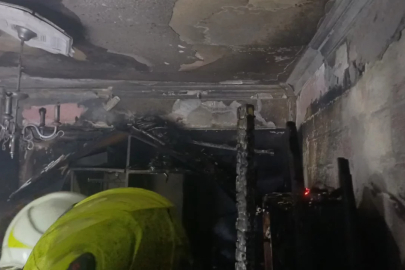 Bursa'da apartman dairesi alevlere teslim oldu! Kullanılamaz hale geldi...