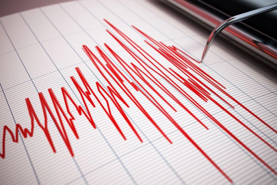 Çin'de 5.2 büyüklüğünde deprem: 2 ölü