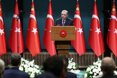 Cumhurbaşkanı Erdoğan başkanlığında kritik kabine toplantısı! Gözler ekonomi ve orta doğu gündeminde
