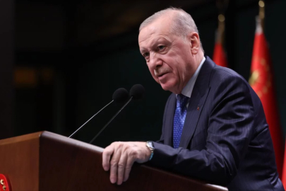 Cumhurbaşkanı Erdoğan, Kocaelispor forması imzaladı