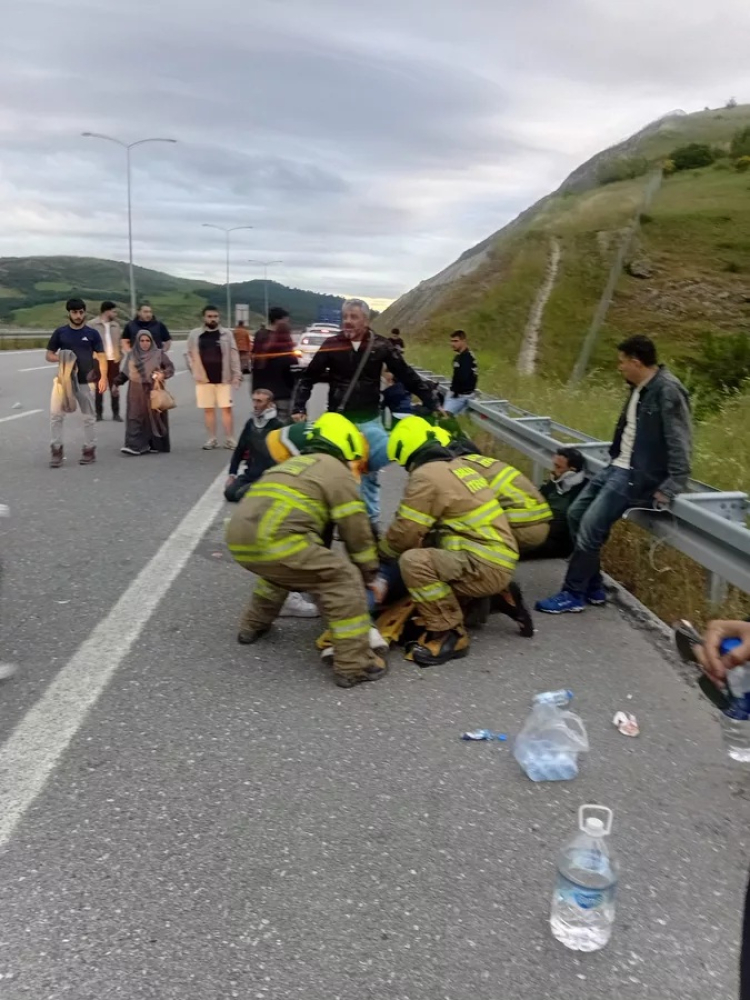 Susurluk'ta yolcu otobüsü devrildi: Onlarca yaralı var! - Bursa 5n1k