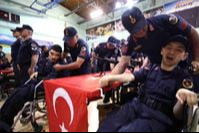 Aksaray'da özel gençlerin bir günlük askerlik heyecanı
