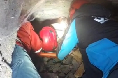 Bursa'da bir köyde odunluk çöktü! Bir kişi mahsur kaldı