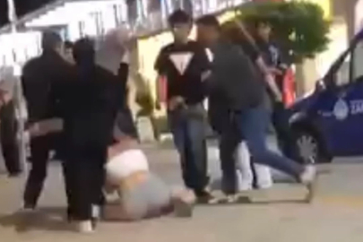 Bursa'daki konserde gergin anlar: Gençler arasında tekmeli yumruklu kavga!
