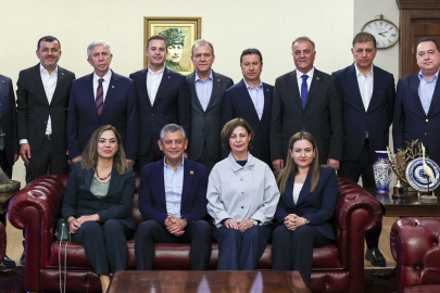 CHP'li büyükşehir belediye başkanlarından Özgür Özel'e destek