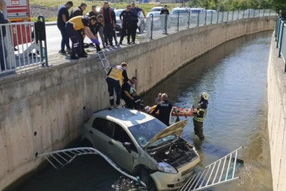 Sulama kanalına düşen otomobilde korku dolu anlar!