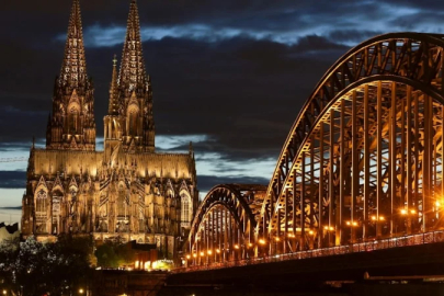 Almanya'da Köln Katedrali'ne giriş ücreti geliyor: Turistler 12 euro ödeyecek