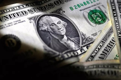 Dolar 46 TL'ye yakın! Ekonomi yavaşladı...