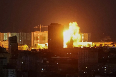 Rusya'dan Ukrayna'ya füze yağmuru! Kiev karanlığa gömüldü