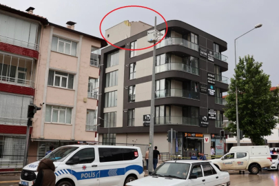Amasya'da apartmana düşen yıldırım korkuttu