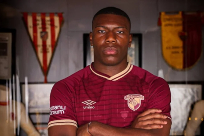 Göztepe, Armstrong’u resmen açıkladı