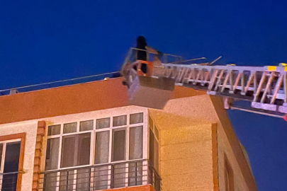 Çanakkale'de gece yarısı yangını paniği: 6 kişi hastaneye kaldırıldı