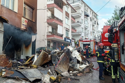 Kocaeli'de yumurta deposunda çıkan yangın mahallede paniğe yol açtı