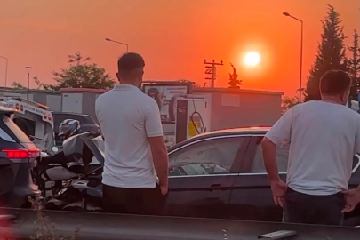 Bursa'da Çevre Yolu'nda zincirleme kaza! Trafik kilitlendi..