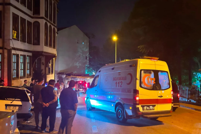 Bursa'da kontrolden çıkan araç park halindeki araçlara çarptı...