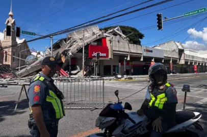 Filipinler'de 7.8 büyüklüğünde deprem!