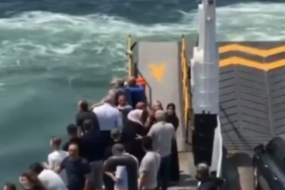 Kurtarmak isterken feribotta mahsur kaldı...