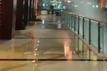Alışveriş Merkezinde Su Baskını Paniği