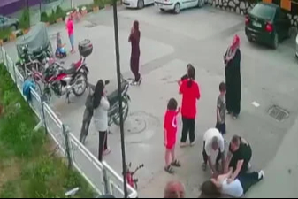 Adana’da 12'nci kattan düşen kız çocuğu hayata kalmayı başardı