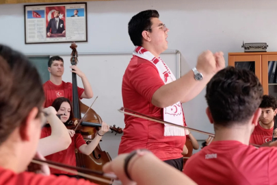 Bursalı öğrenciler milli takım beste yarışmasında birinci oldular!