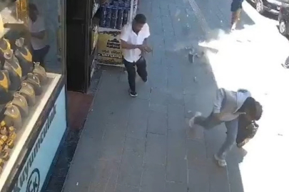 Ölümden kıl payı kurtuldular! Kopan beton parçalarının altında kalıyorlardı...