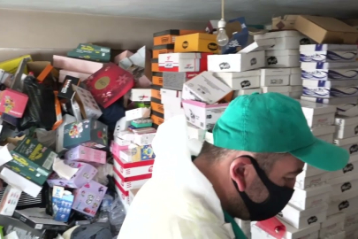 Yıllardır Temizlenmeyen Evden 20 Ton Çöp Çıktı