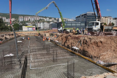 Bursa'da eski terminal alanındaki temel atma törenine son dakika iptali