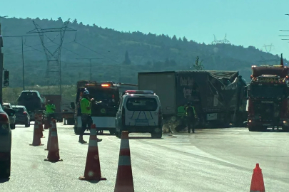 Bursa'da makaslayan TIR otoyol çıkışını kapattı!