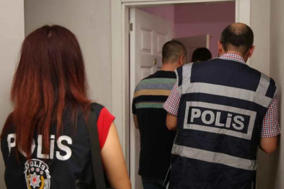 Bursa dahil 6 ilde ATM'lere sahte dolar yatıran şebekeye darbe!