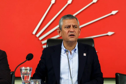 Özgür Özel ve ekibi parti meclisinden istifa etti!
