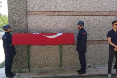 Bursa'da duygulandıran veda: Kıbrıs gazisi son yolculuğuna uğurlandı