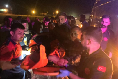 İki otomobilin çarpıştığı feci kazada acı kayıp!