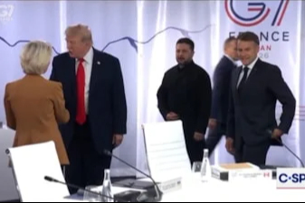 G7 Zirvesi'ne damga vurdu: Zelensky, Trump'la görüşmek için dakikalarca bekledi