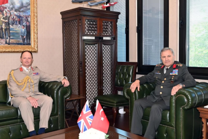 Orgeneral Tokel, İngiliz mevkidaşı Orgeneral Walker ile görüştü
