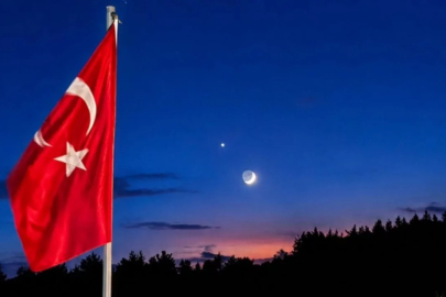 Bursa semalarında görsel şölen: Gören telefona sarıldı!
