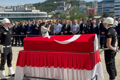 Duruşma sırasında hayatını kaybeden savcının cenazesi memleketi Bursa'ya uğurlandı...