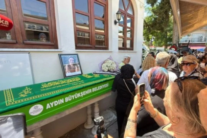 Ünlü oyuncunun cenazesinde utandıran manzara!