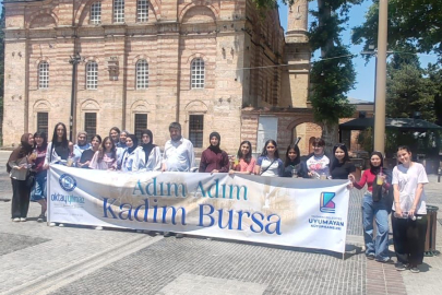 Yıldırımlı Gençler Tarihi Yerinde Keşfediyor