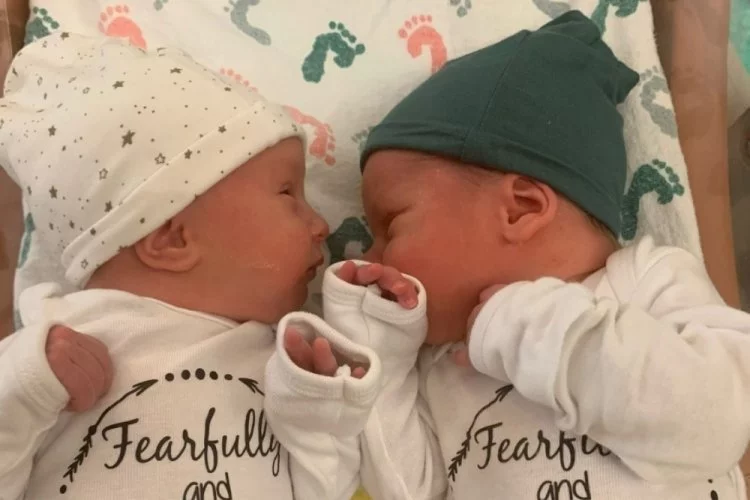 30 yıl önce dondurulan embriyolardan ikiz bebek dünyaya geldi