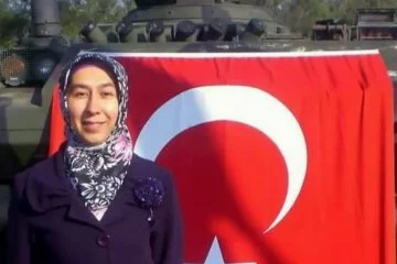 Adana'da maganda kurşunuyla ölen kadın son yolculuğuna uğurlandı