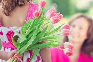 Anneler Günü için Türkiye'den Avrupa'ya 70 milyon dal çiçek gitti