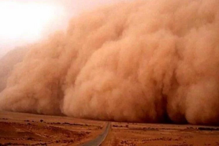 Arabistan'ı kum fırtınası vurdu