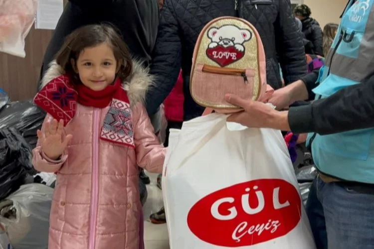 Bursa'da 6 yaşındaki Tuna'nın depremzedelere yardımı duygulandırdı