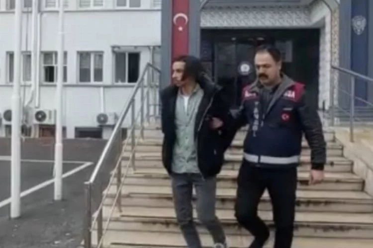 Bursa'da emekli öğretmen sahte polis tarafından dolandırıldı