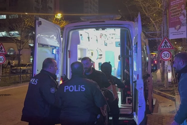 Bursa'da kavgada bıçaklanan kişi ağır yaralandı