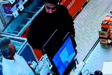Bursa'da marketten alışveriş yapan adamı bıçaklayan zanlı yakalandı!