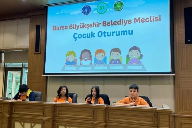 Bursa'da Meclis oturumunu bu sefer çocuklar açtı