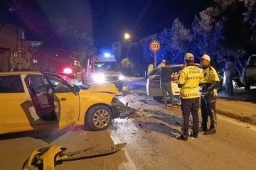 Bursa'da polisten kaçarken kaza yapan şahısların üzerinde uyuşturucu bulundu!