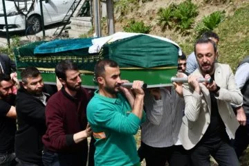 Bursa'da seçimi kazanan muhtar, mazbata töreninde kalp krizi geçirdi